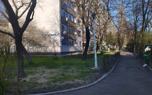 Apartament 3 camere cf.1 piata Moghioros